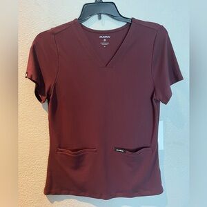 Jaanuu Cesi Slim ULTRAsoft Scrub Top in Redwood